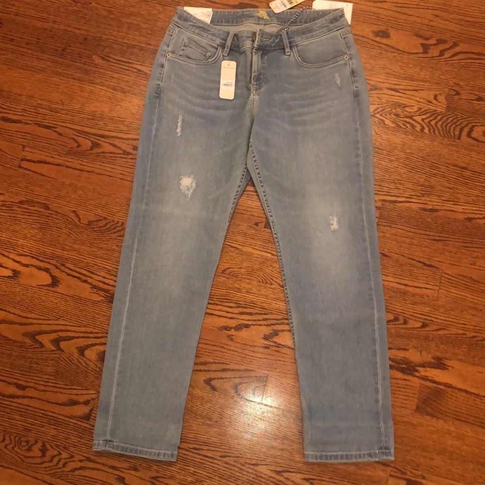 SUPER CUTE TOMMY BAHAMA SLIM BOYFRIEND JEANS